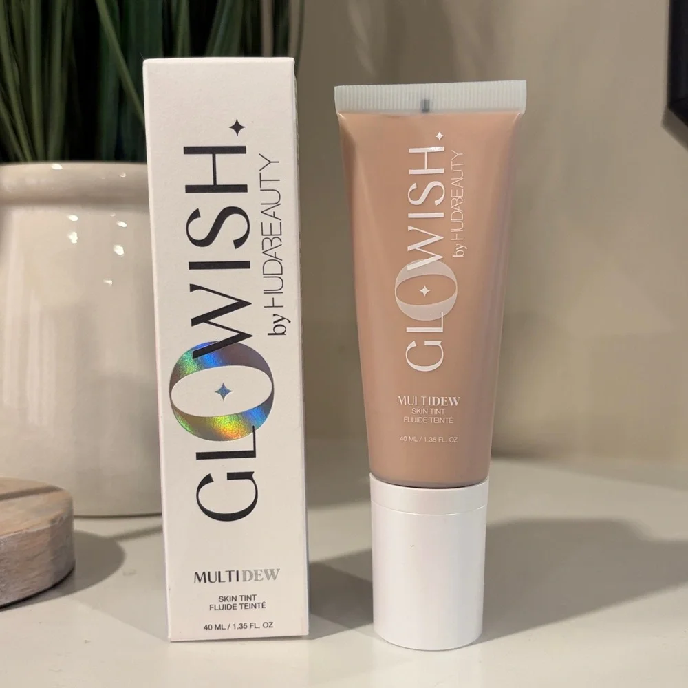 Huda Beauty GloWish Multidew Skin Tint Foundation - BRAND NEW!! makeup face